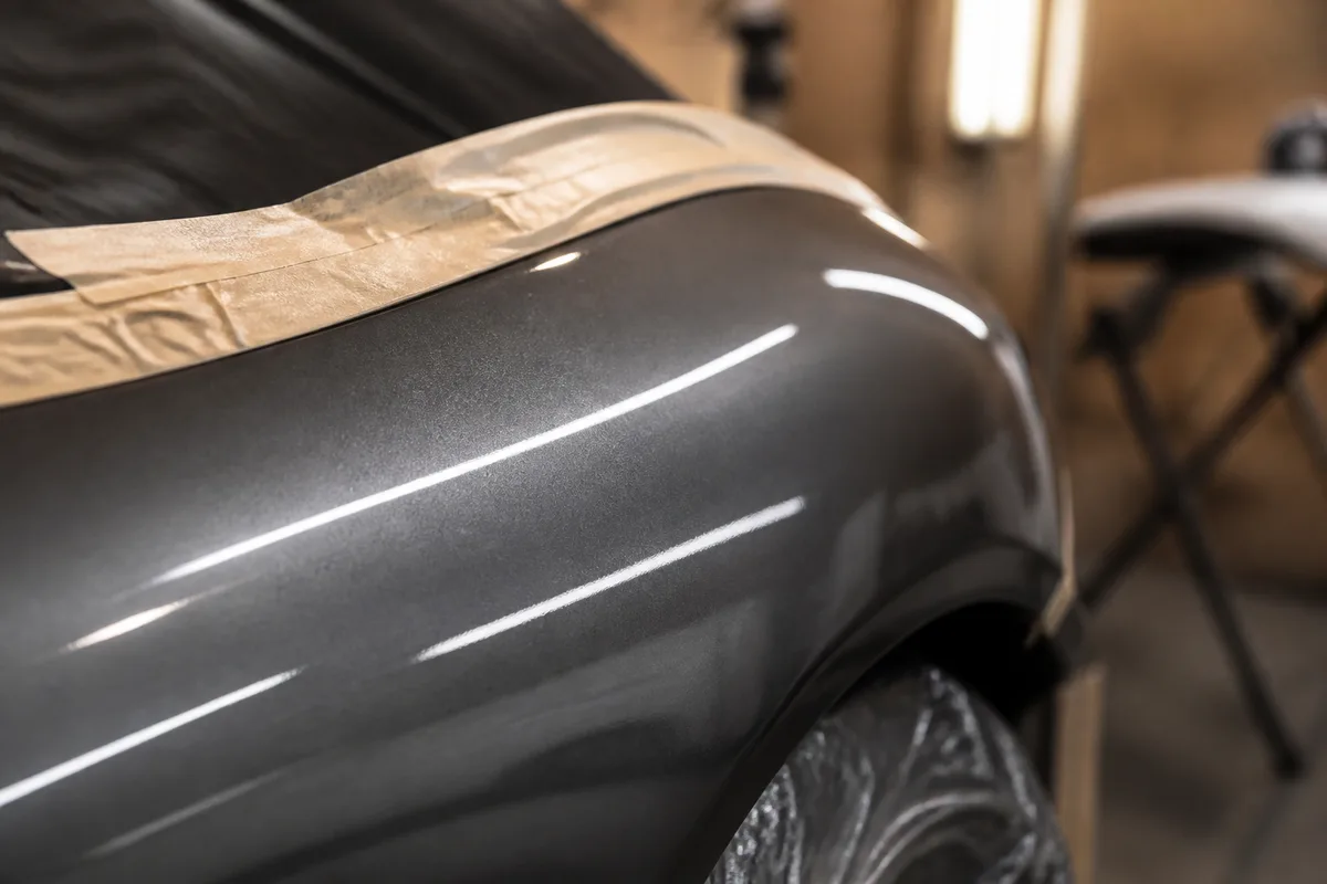 Peinture voiture : systèmes, code couleur, prix et pose
